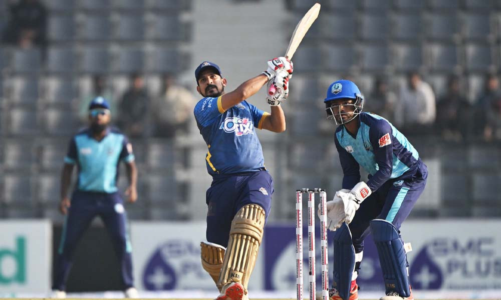 নাসিরের বিধ্বংসী ইনিংস, হারের বৃত্তে ঘুরপাক নোয়াখালী